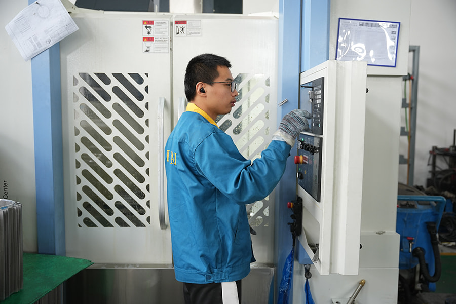 機械加工センター